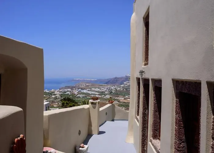 Diva Santorini Luxury