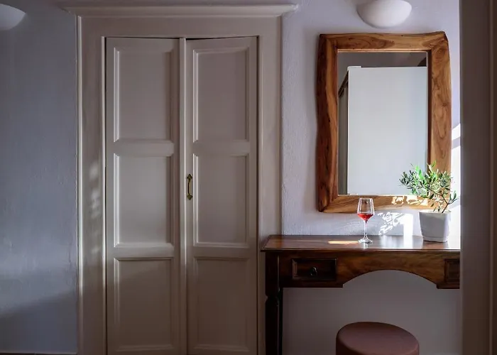 Diva Santorini Luxury * 피르고스